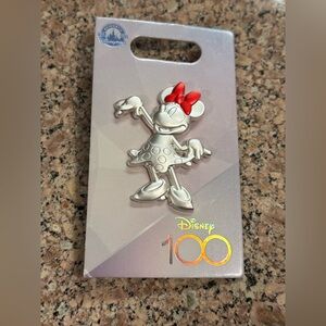 Disney Park 100th Anniversary Celebration Minnie Mouse Platinum Pin HKDL